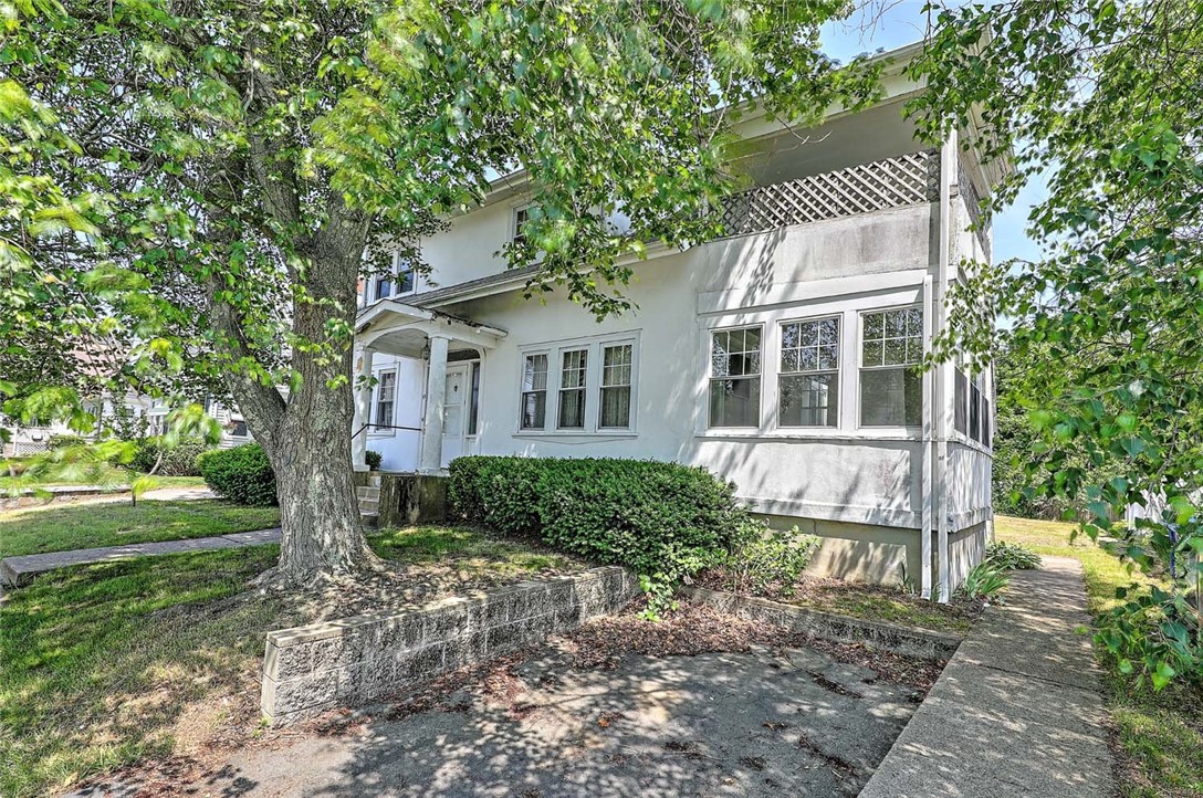 59 Colonial Avenue