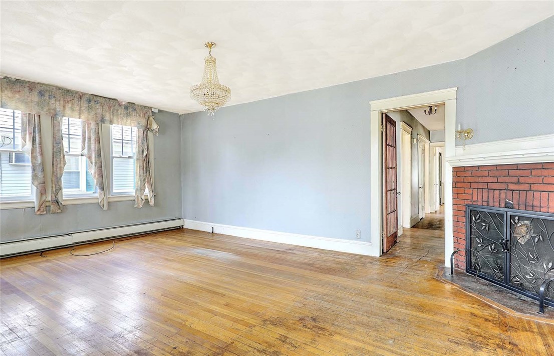 59 Colonial Avenue