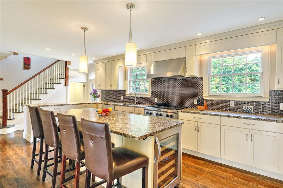 9 Kenilworth Way