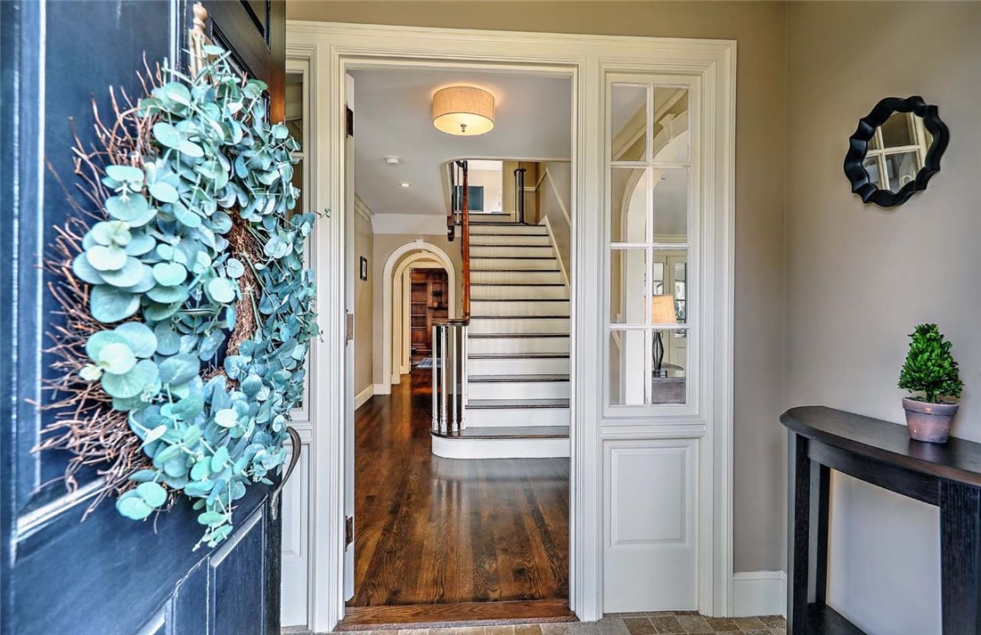 9 Kenilworth Way