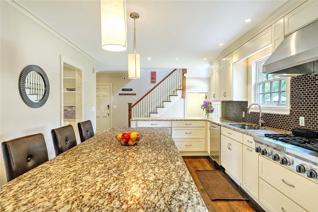9 Kenilworth Way