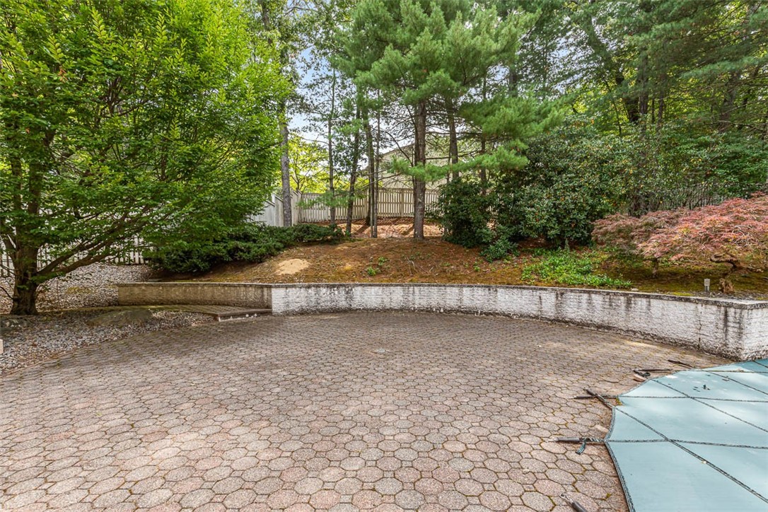 9 Oak Hill Drive