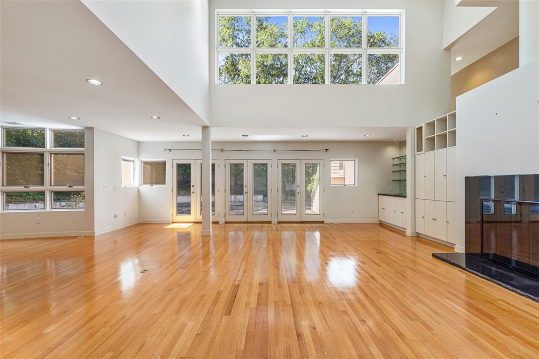 9 Oak Hill Drive