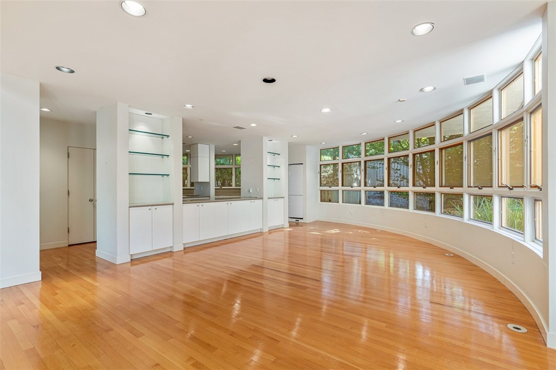 9 Oak Hill Drive