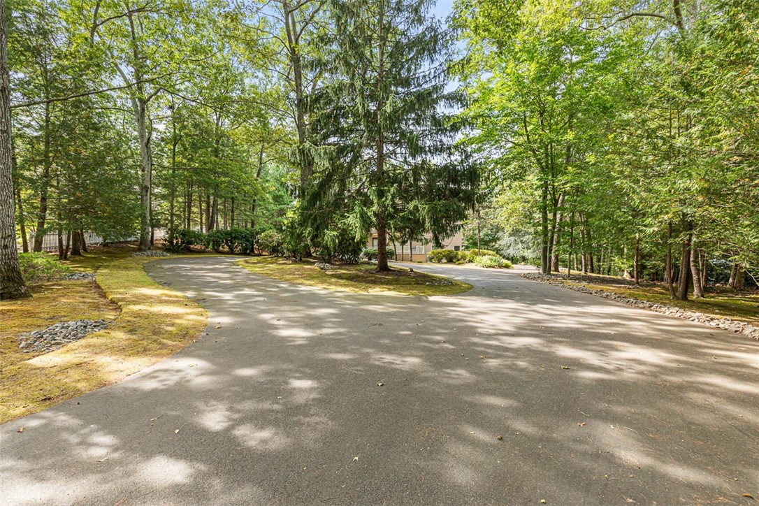 9 Oak Hill Drive