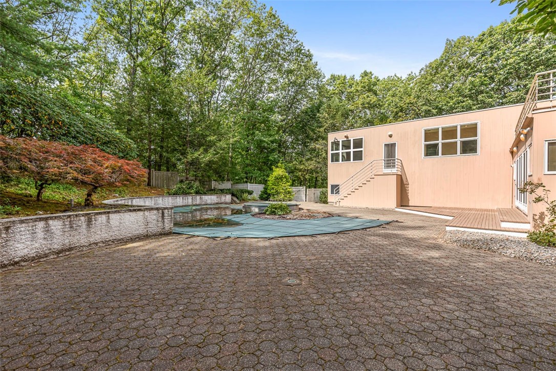 9 Oak Hill Drive