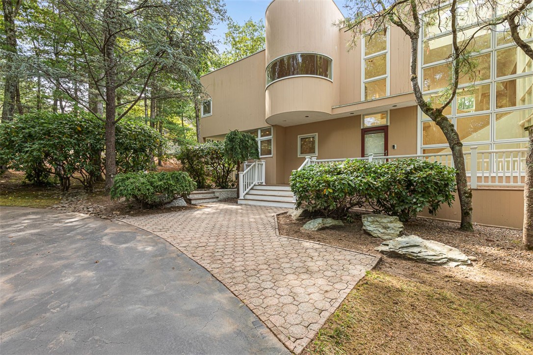 9 Oak Hill Drive