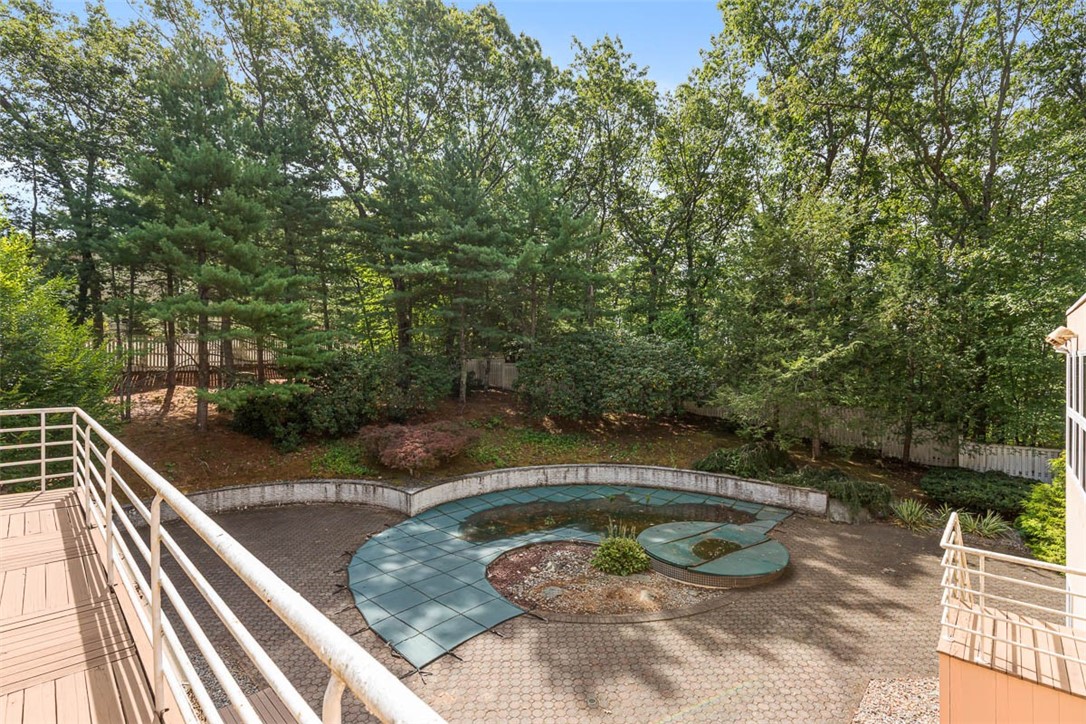 9 Oak Hill Drive