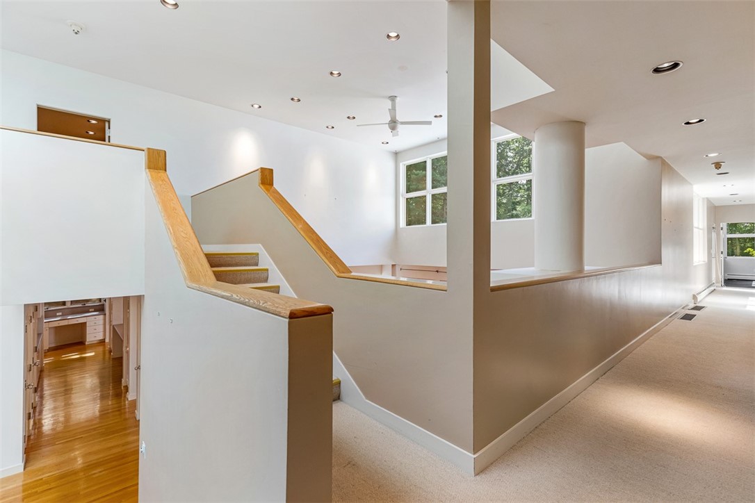 9 Oak Hill Drive