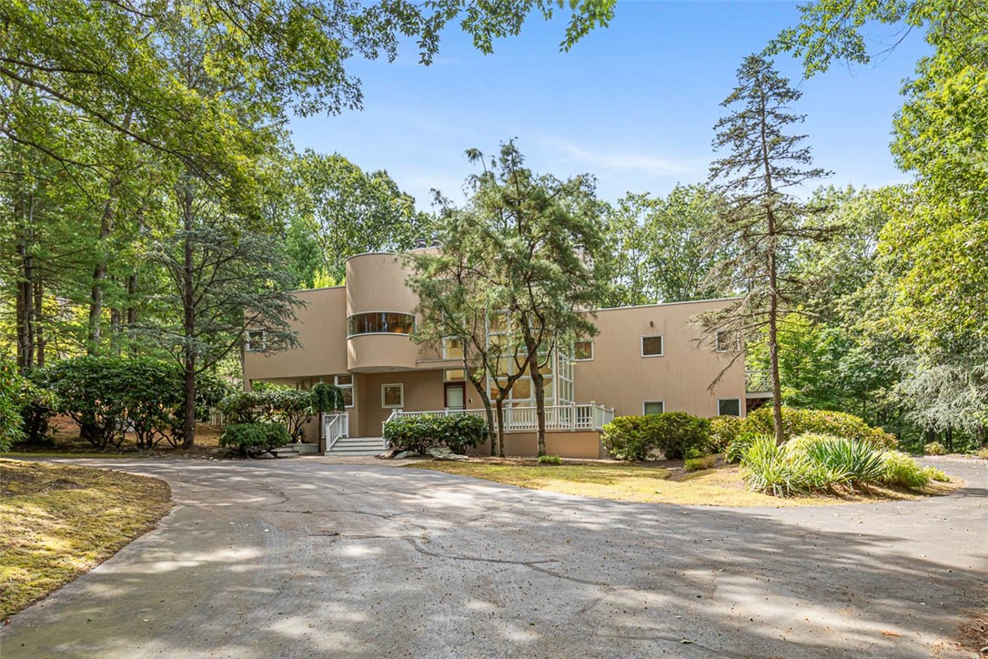 9 Oak Hill Drive