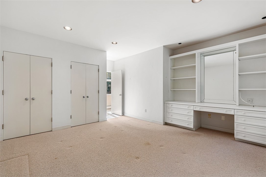 9 Oak Hill Drive