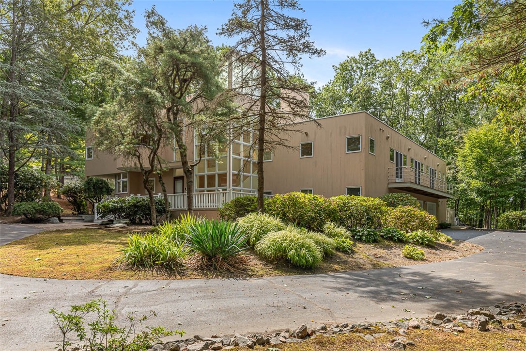 9 Oak Hill Drive