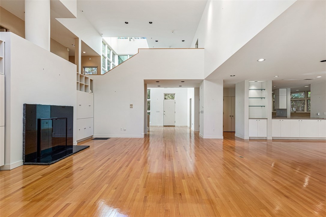 9 Oak Hill Drive
