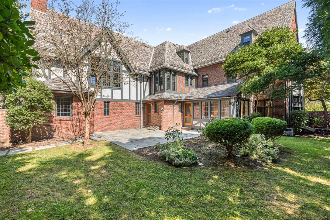 436 Blackstone Boulevard