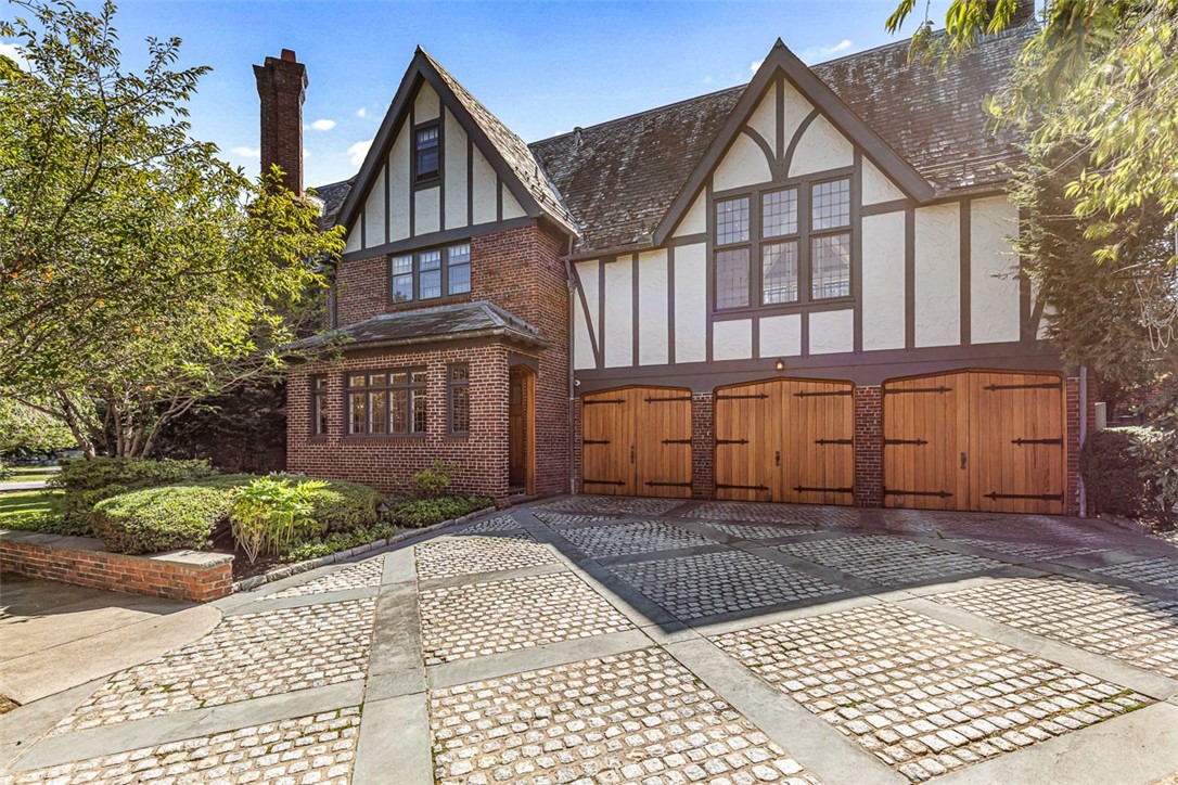 436 Blackstone Boulevard