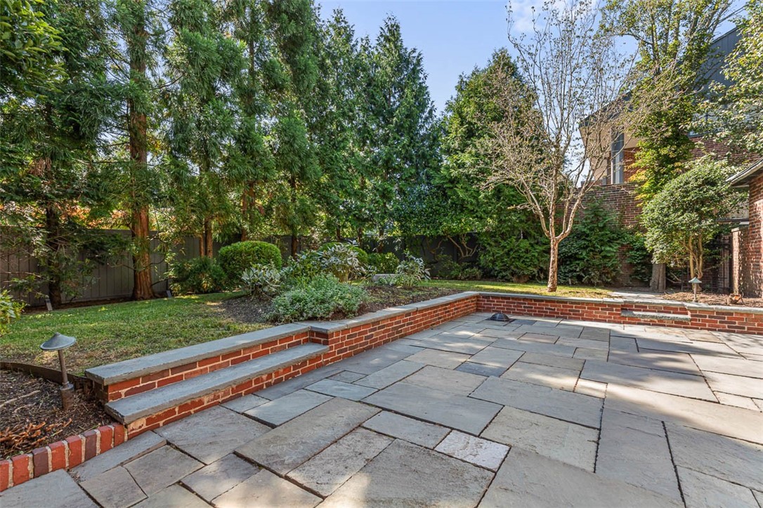 436 Blackstone Boulevard