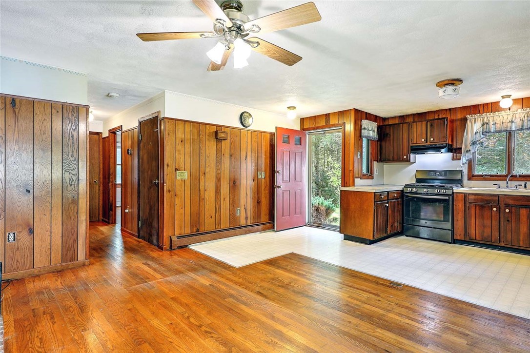 47 Chestnut Hill Road