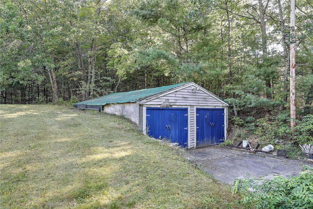 47 Chestnut Hill Road