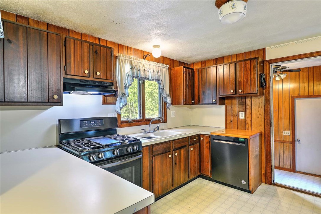 47 Chestnut Hill Road
