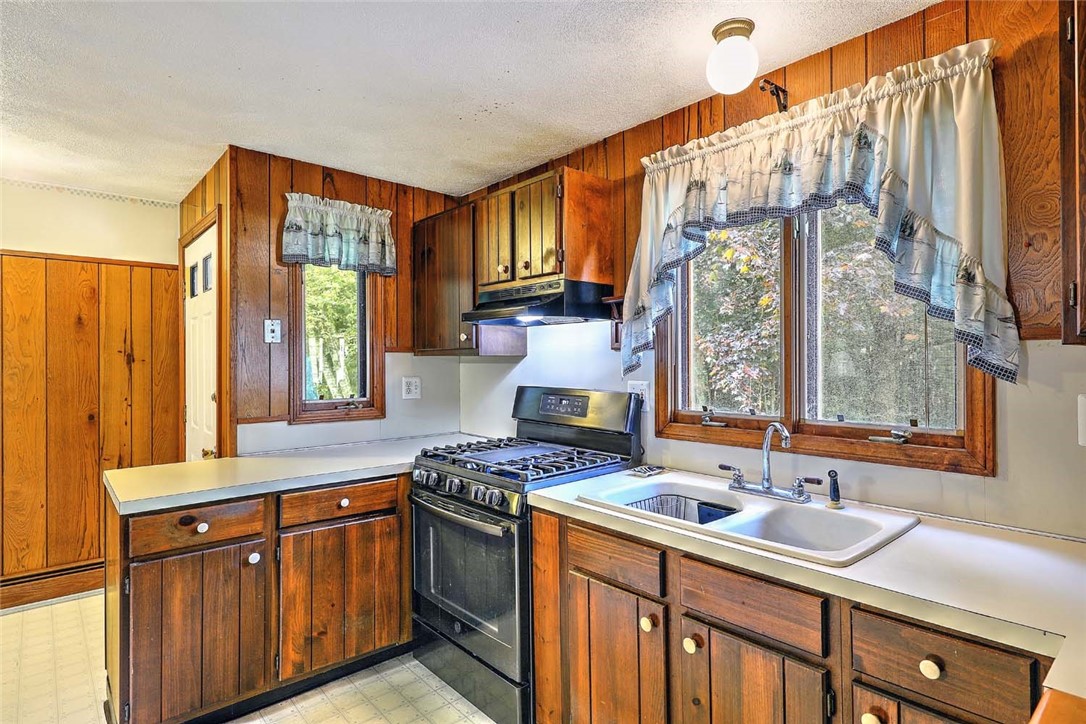 47 Chestnut Hill Road
