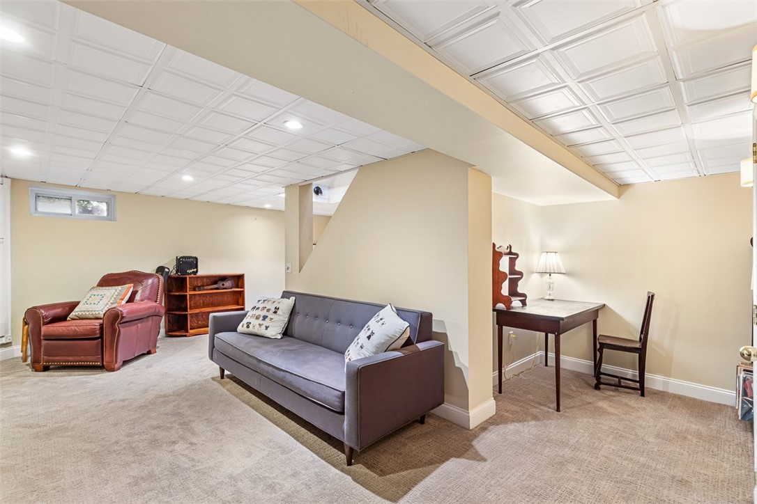 136 Hoyt Avenue