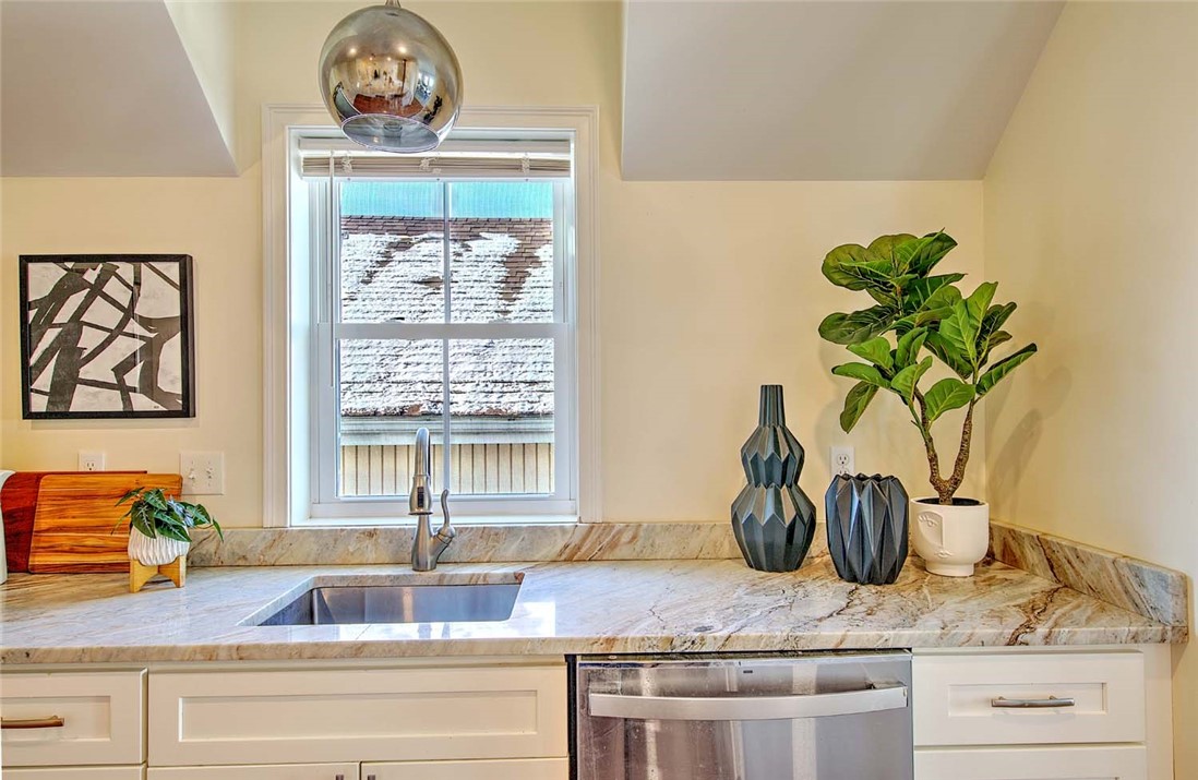 169 Transit Street 2