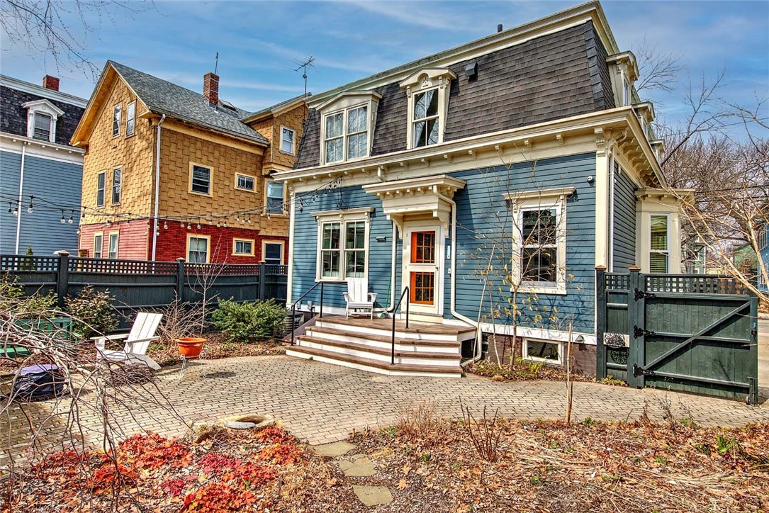 44 Wood Street