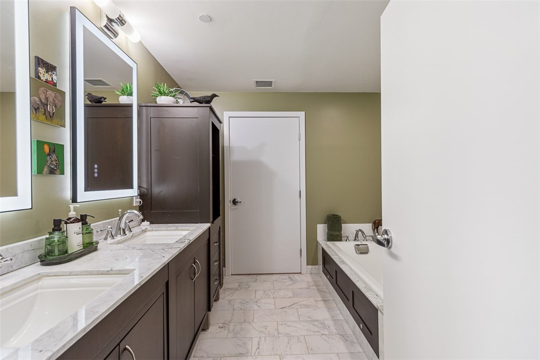 1 W Exchange Street 2103