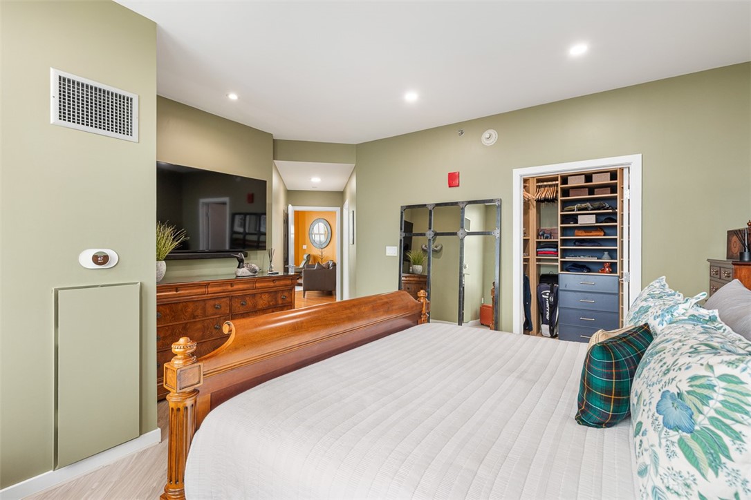 1 W Exchange Street 2103