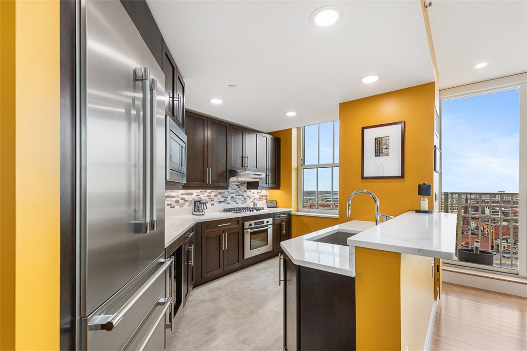 1 W Exchange Street 2103