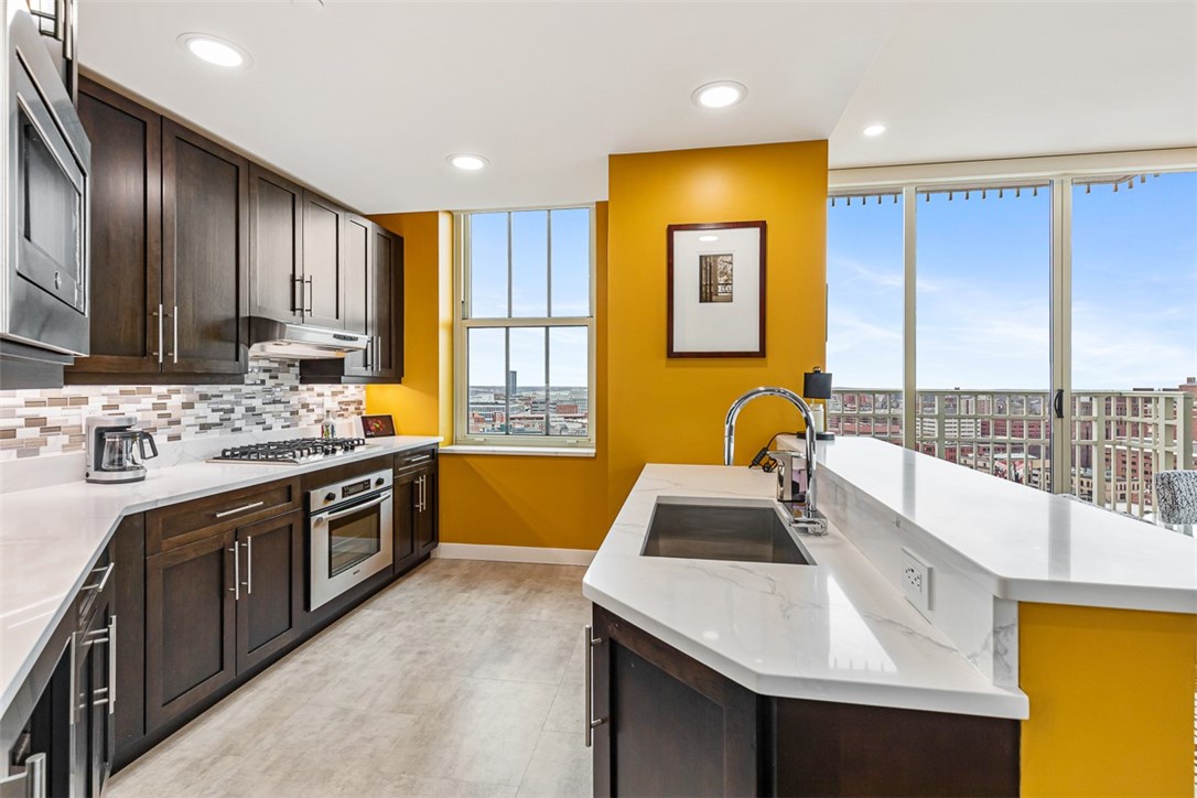 1 W Exchange Street 2103