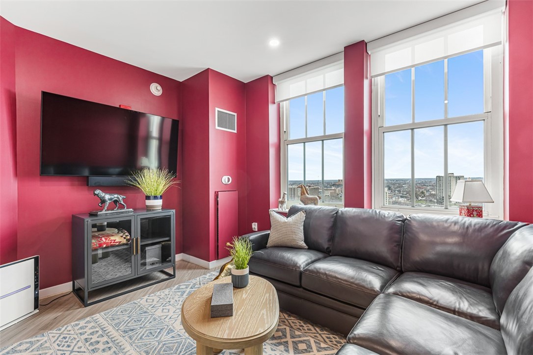 1 W Exchange Street 2103