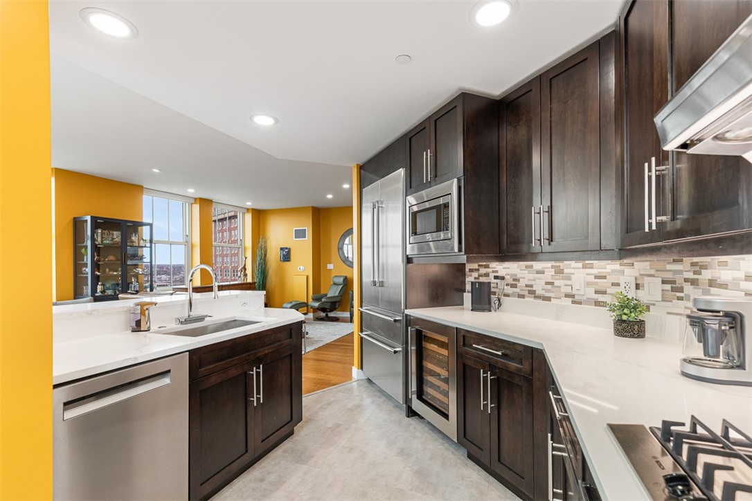 1 W Exchange Street 2103