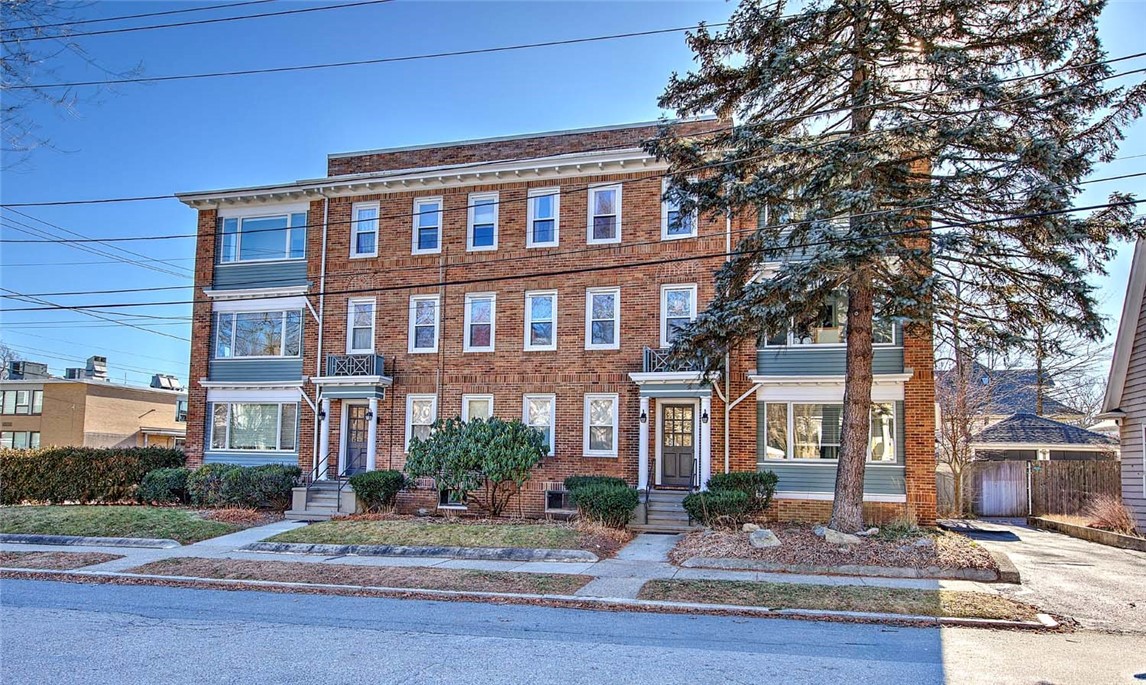 539 Lloyd Avenue 8
