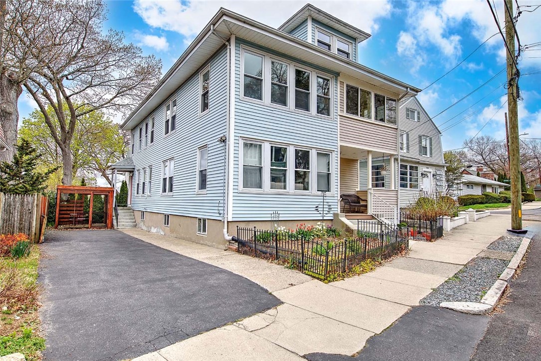 25 Blodgett Avenue
