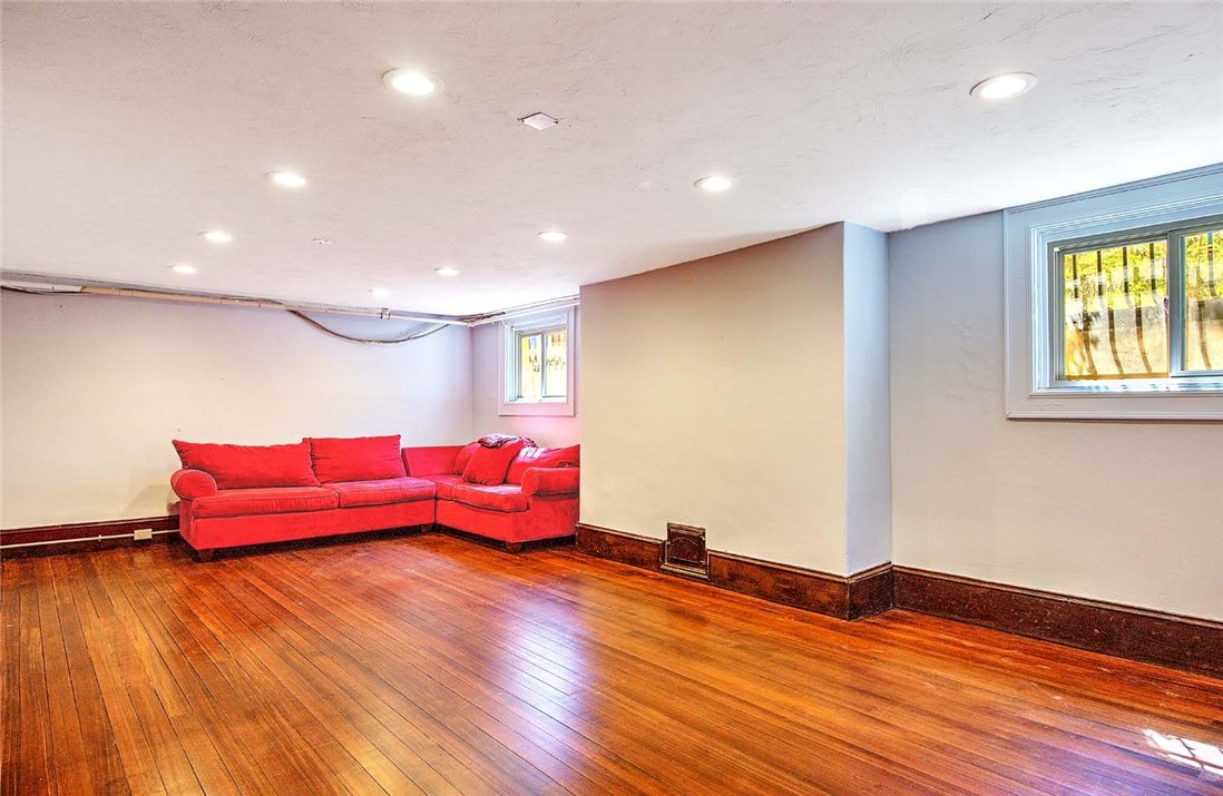 505 Lloyd Avenue