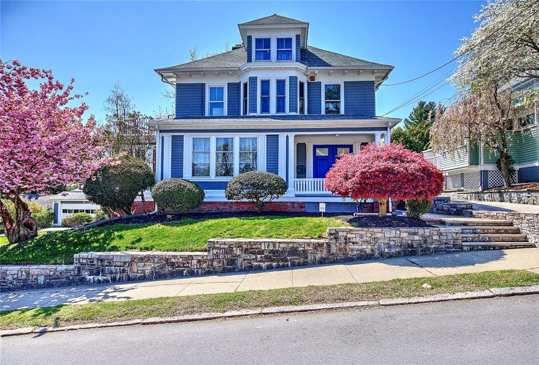 271 Doyle Avenue