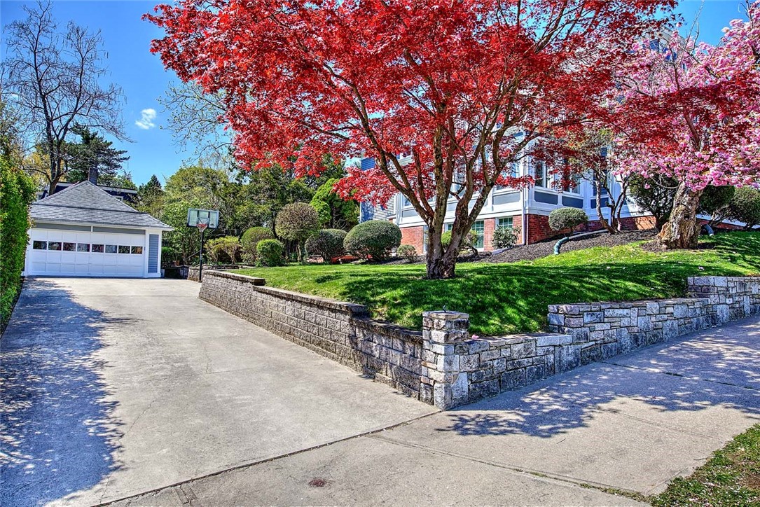 271 Doyle Avenue