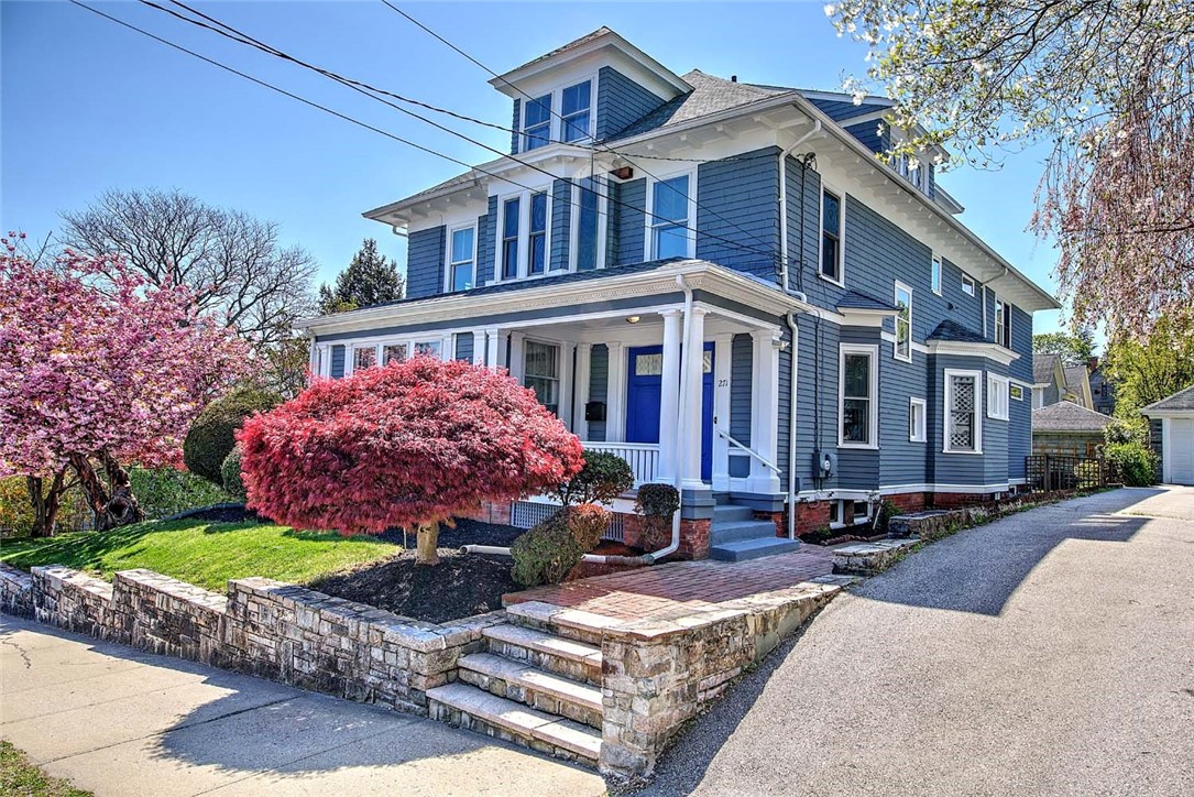 271 Doyle Avenue