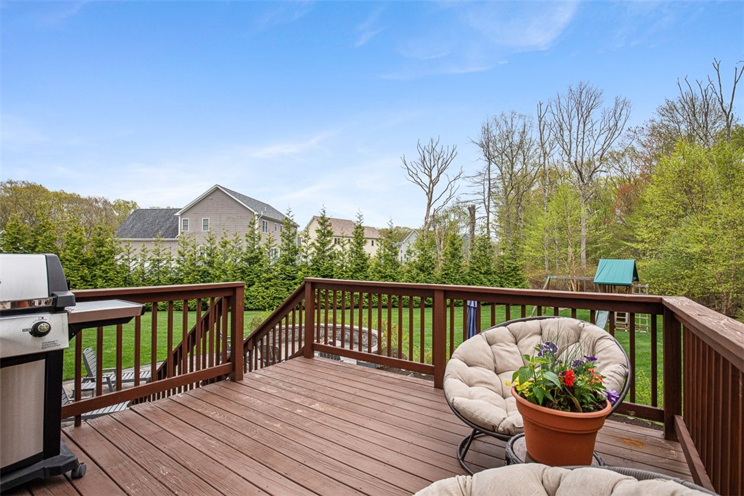 76 Woods Lane