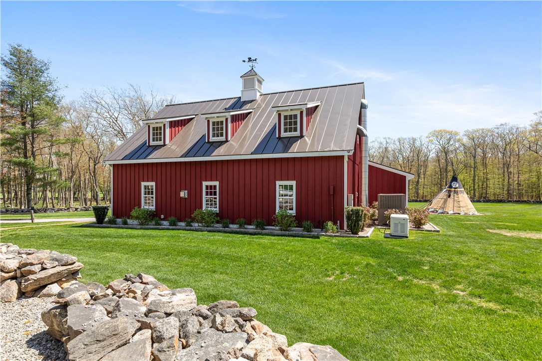 1 Gerald's Farm Drive