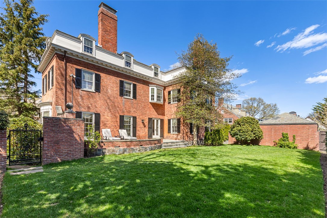 295 Laurel Avenue