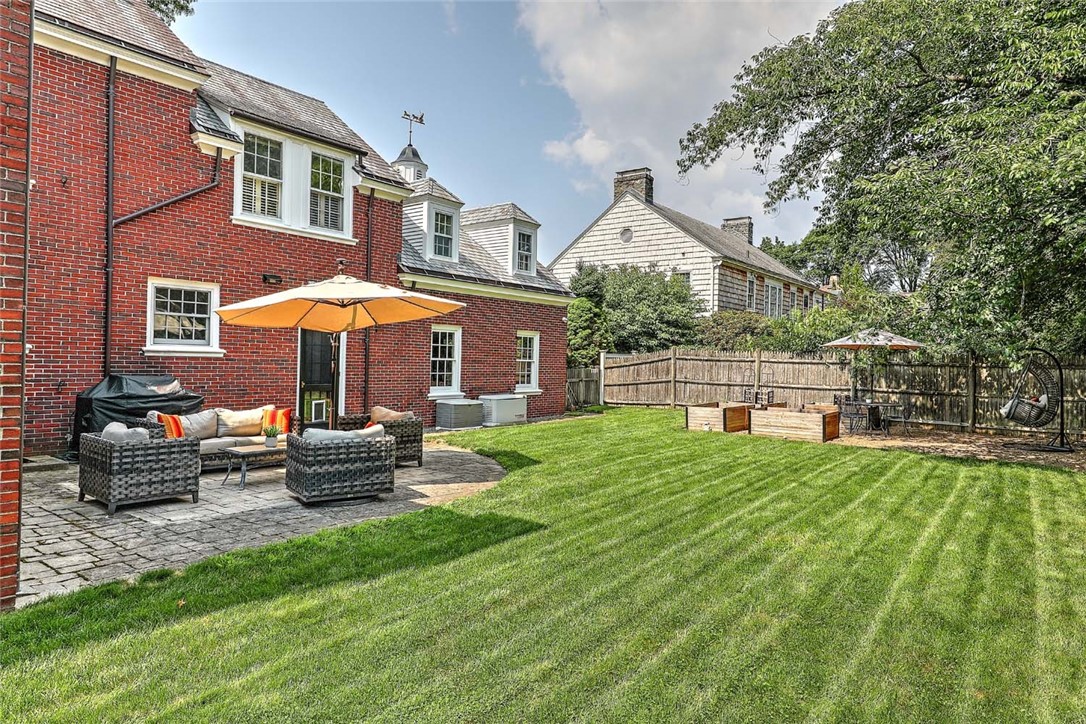 9 Kenilworth Way