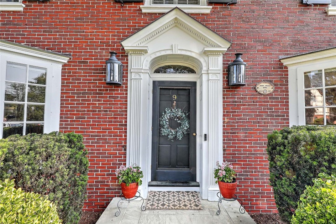 9 Kenilworth Way