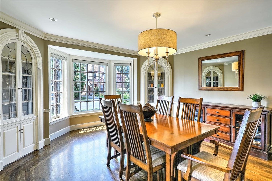 9 Kenilworth Way