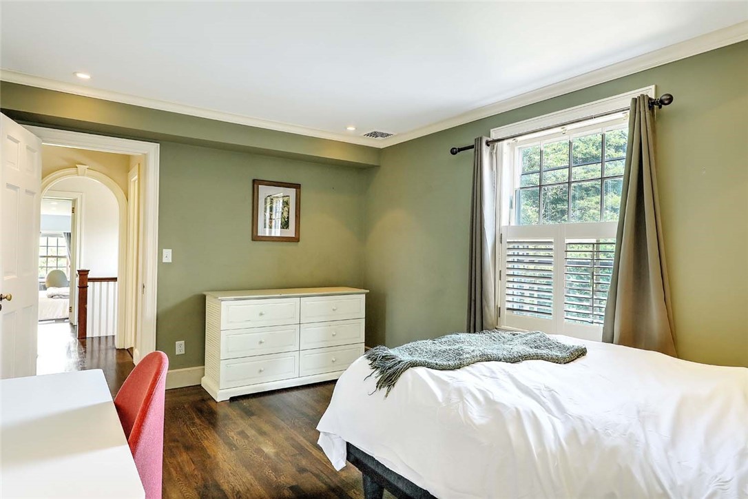 9 Kenilworth Way