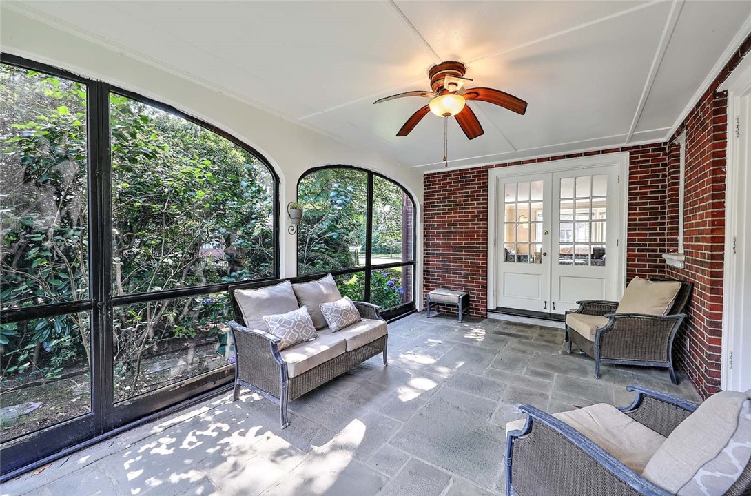9 Kenilworth Way