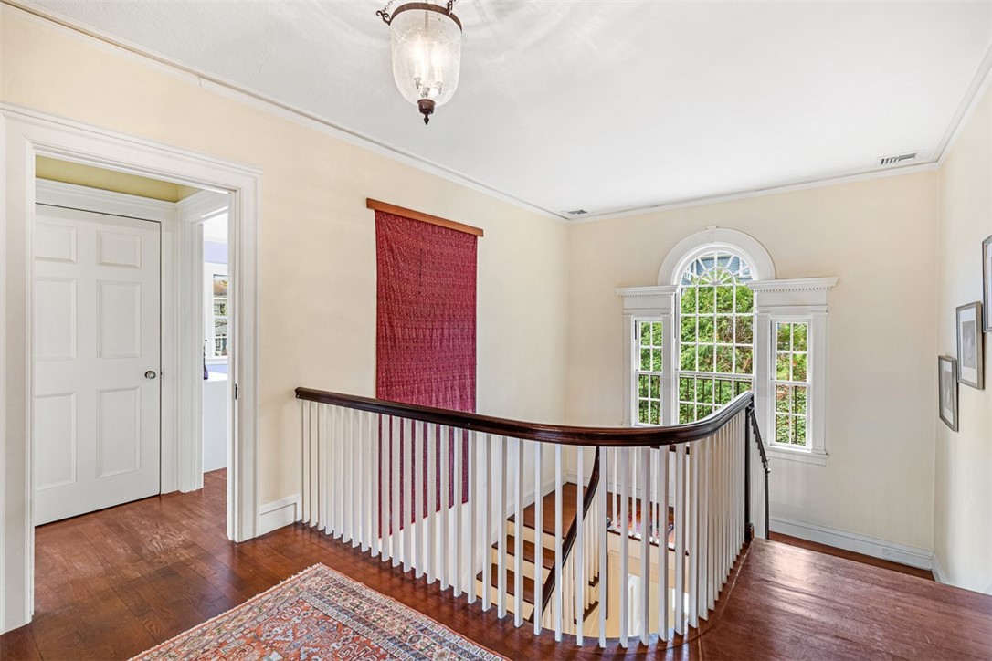 76 Freeman Parkway