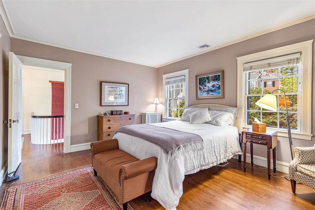76 Freeman Parkway