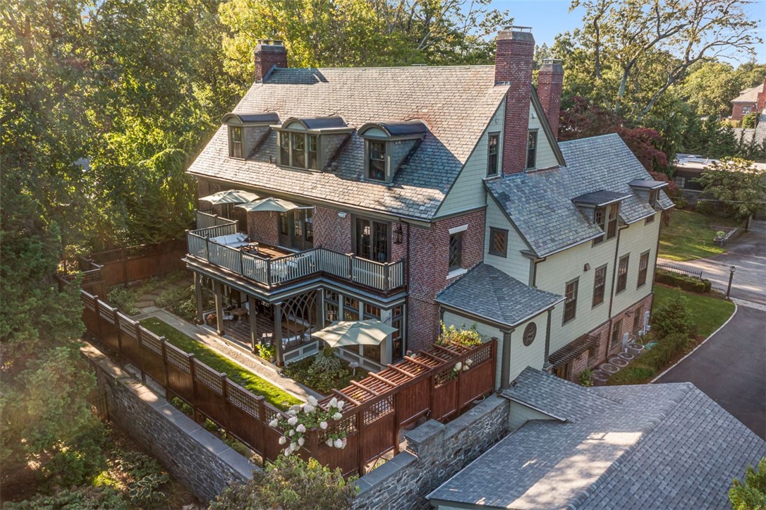 79 Clarendon Avenue